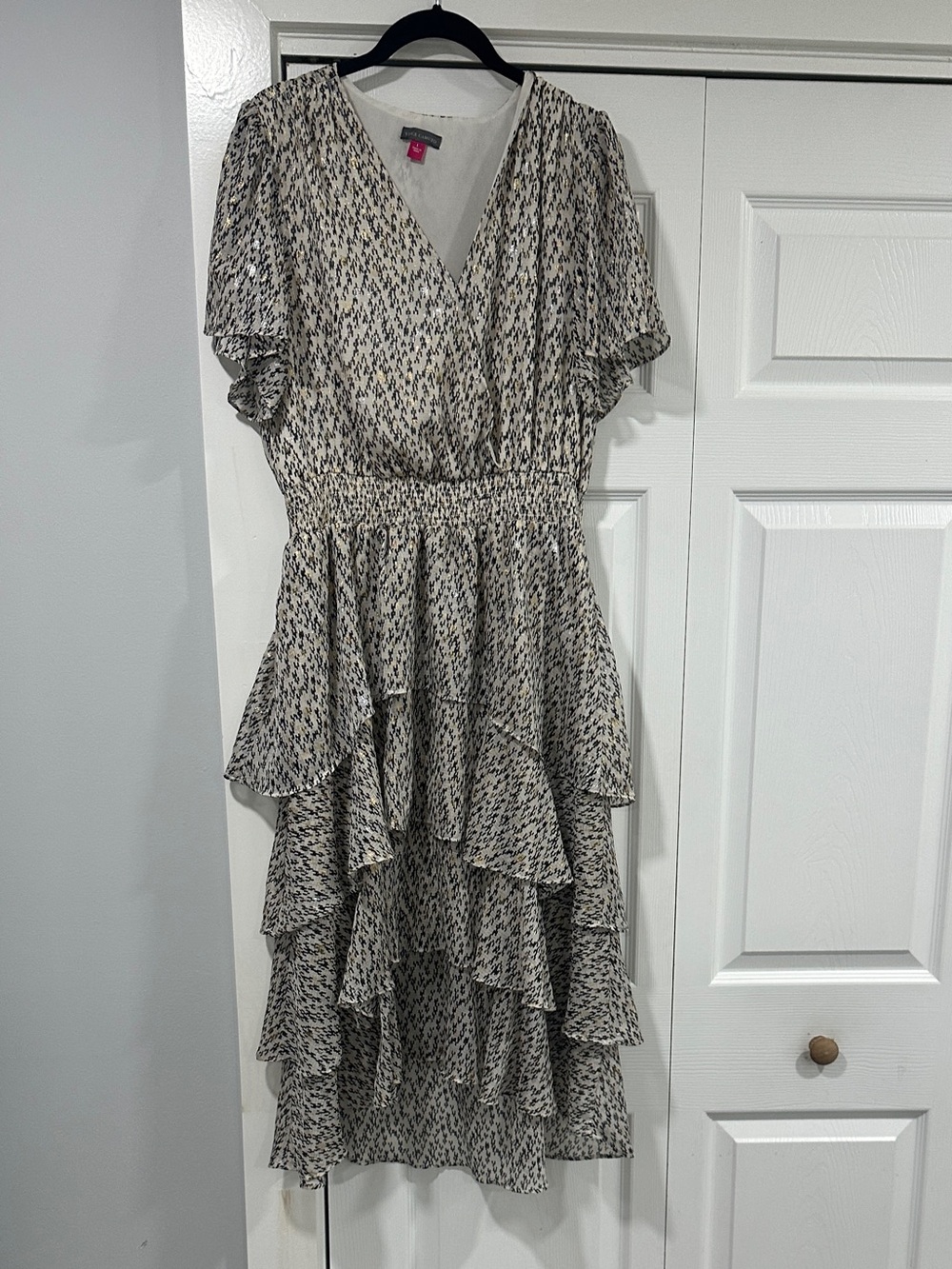 Vince Camuto Cream and Black Tiered Ruffle V-Neck Dress